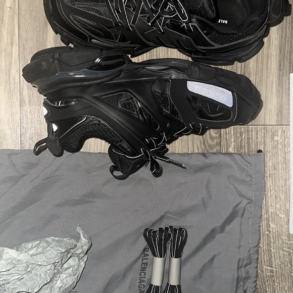 Balenciaga Tracks - Picture 2 of 4
